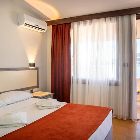 מלון Oscar Seaside & Spa 4*