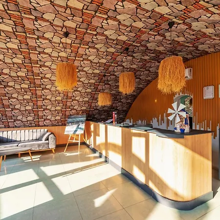 Oscar Seaside & Spa מלון