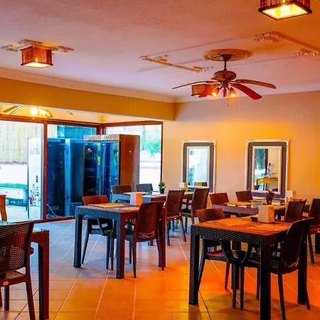 Oscar Seaside & Spa מלון 4*