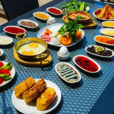 Oscar Seaside & Spa מלון 4*