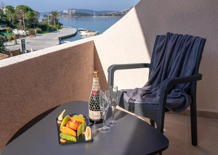 Oscar Seaside & Spa Hotel 4*